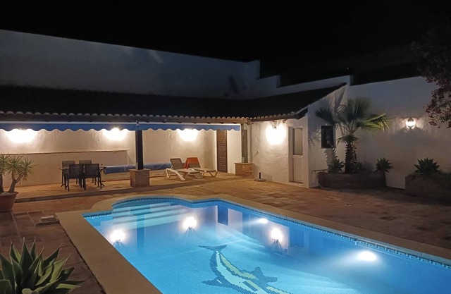 Luxury villa @ Alhaurin Golf nr Mijas, pvt heated pool, wifi, aircon, fab views