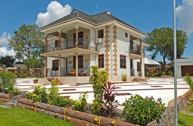 Luxury Villa Garden