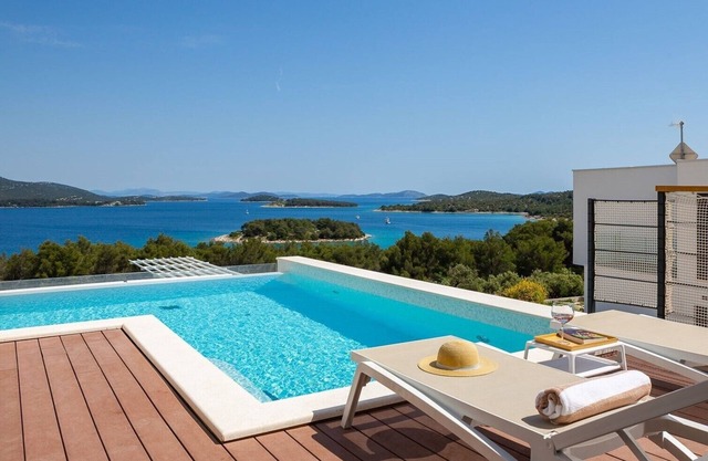 Luxury Villa Murter Exotic with pool, gym, sauna and sea view
