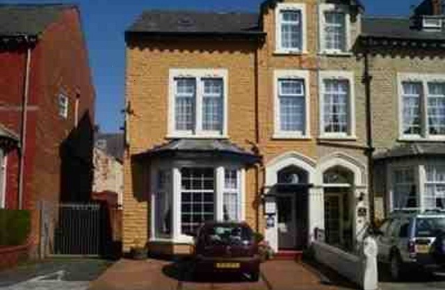Luxury Villa Near The Winter Gardens with 7 bedrooms and 7 bathrooms sleeps 16