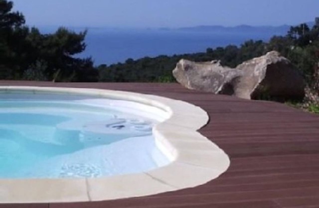 Luxury villa . reduced prices for 4 and 5 people