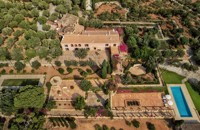 Luxury Villa Son Doblons Mallorca – Privacy, Nature & Timeless Elegance