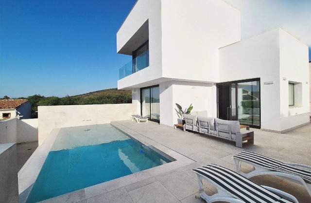 Luxury Villa with sea, mountain and Gibraltar views, with private pool.