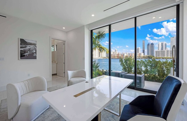 Luxury Waterfront 4BR Home Near Bal Harbour Shops