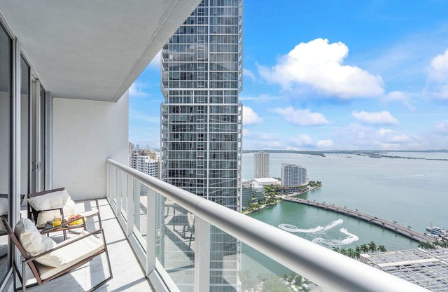 Luxury Waterfront 2 Bdrs condo at Icon Brickell - W Hotel