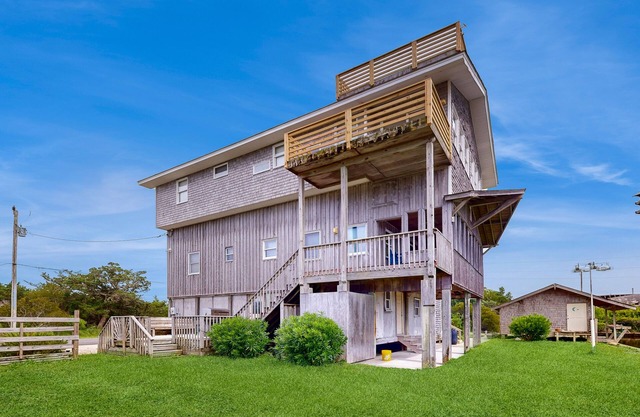 Luxury Waterfront Living in Frisco's Coastal Paradise w/Rooftop Deck