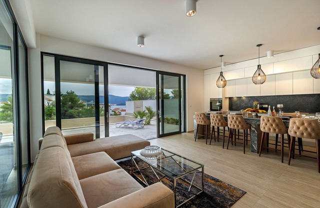 Luxus Villa Dalmatien mit Pool und Meerblick