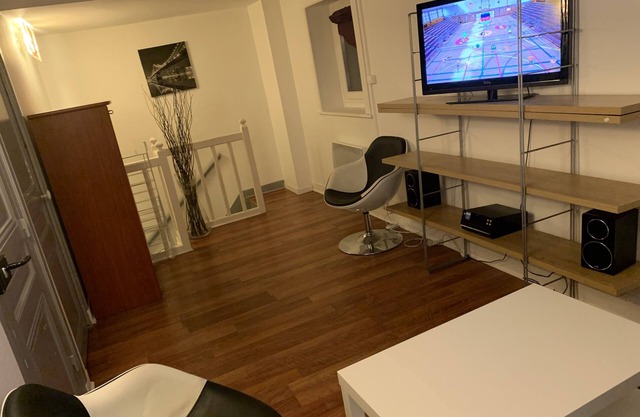 Lyon 6e apartments located 2 minutes from the Halles de Bocuse and La Pardieu.