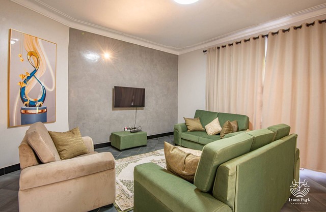 Lyons park Three Bedroom Apartment