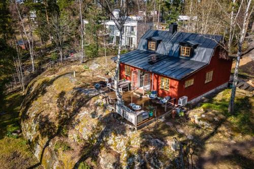 Lyxigt hus i Stockholm med bastu och sjöutsikt