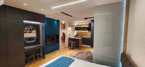 M & A Studio Apartments