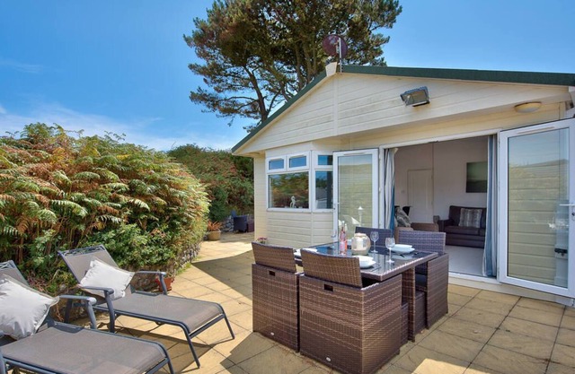 M23 The Warren in the beautiful Abersoch