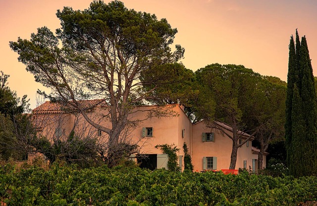 Magnificent Mas provençal between Dentelles and Mont Ventoux - sleeps 16