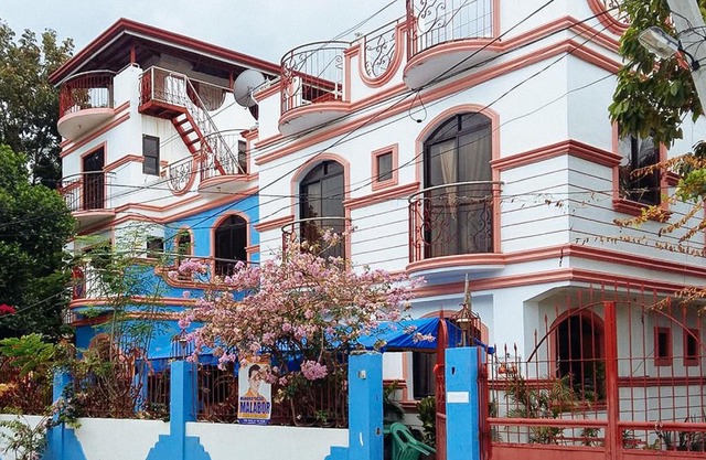 Macapinlac Residence