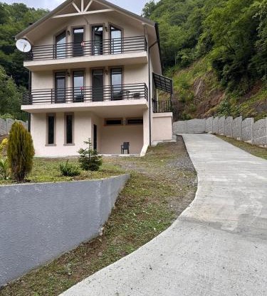 Machakhela Riverhouse