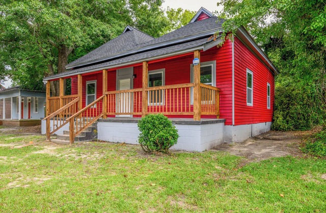 Macon Cottage w/Porch - 2 Mi to Downtown!