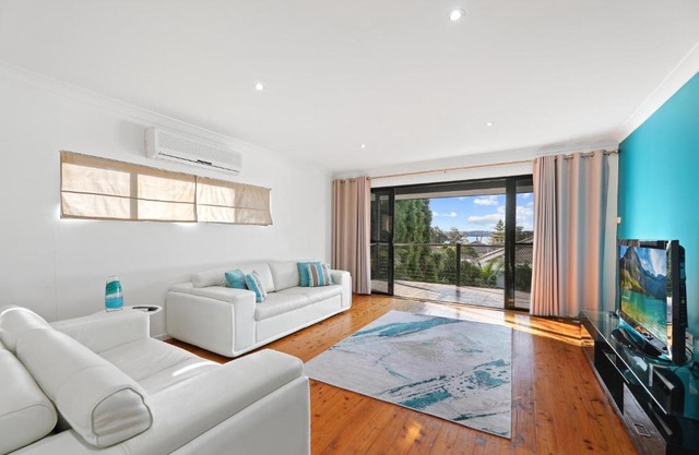 Macquarie Paradise 3bedrooms house Balcolyn