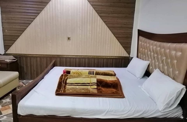Madina Tower Hotel & Restaurant