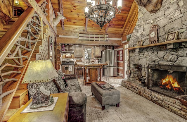 Magic Cabin: Private Petting Zoo, Firepit & Hot Tub