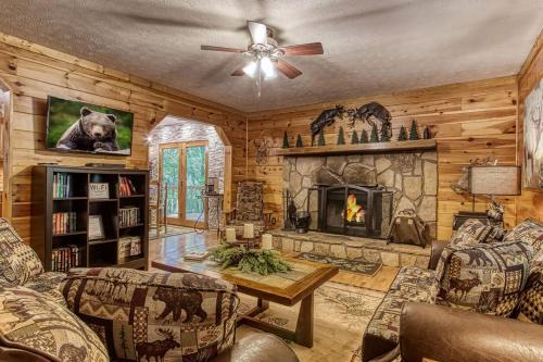 Magical Nights, Hot Tub, WIFI, 685 in FREE Attraction tickets each paid day!