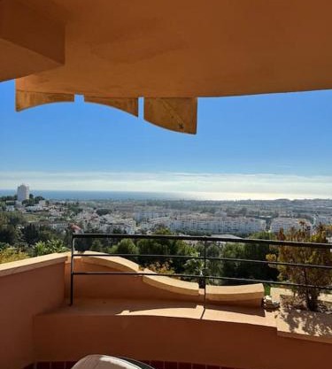 Magna Marbella 2 Bed apt with speacular sea views