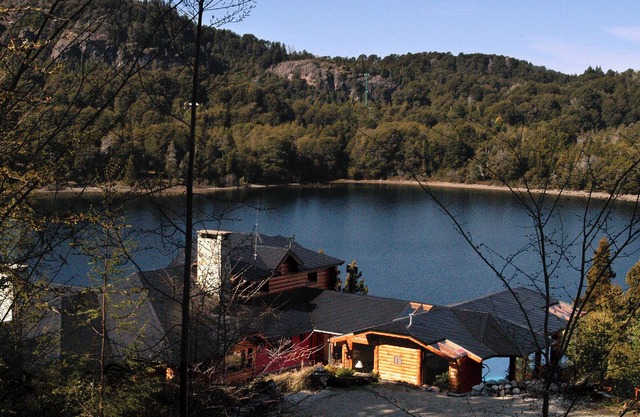 Magnificent Home with Lake Vistas H14