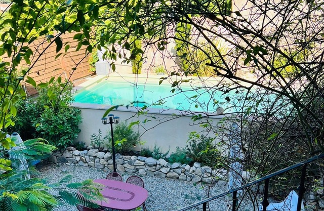 Magnificent renovated silkworm farm with swimming pool close to amenities