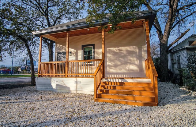 Magnificent 4BR Near Famous Riverwalk and Downtown