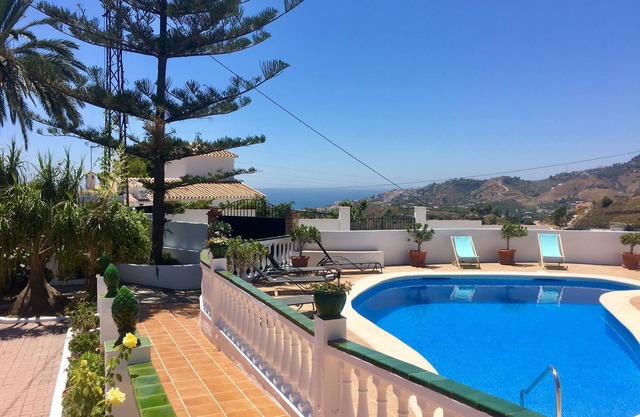 Magnificent country house with private pool just 2 km from the center of Nerja