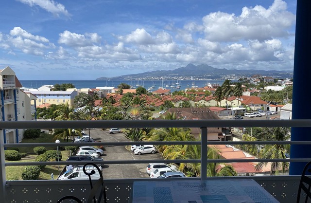 Magnificent T3 Duplex apartment with 180° sea view