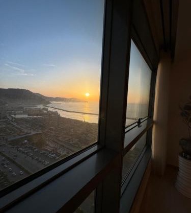 Magnifique appartement vue sur mer mobilart uniquement famille et pro !
