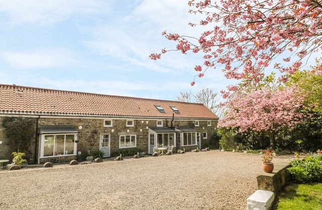 MAGPIE COTTAGE, pet friendly, country holiday cottage in Morpeth