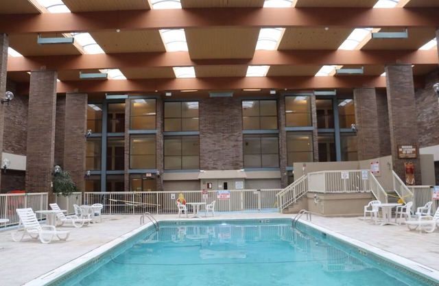 MainStay Suites Lansing West