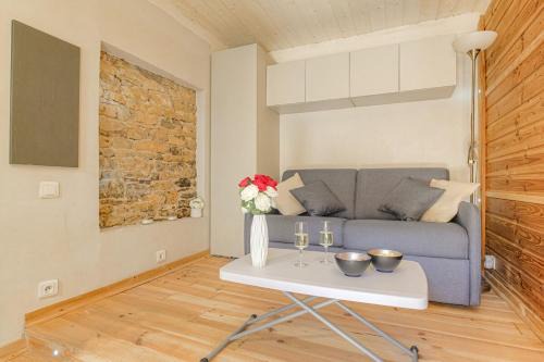 Mairie - LB - Lyon 2 - Romantic ambience with whirlpool baths