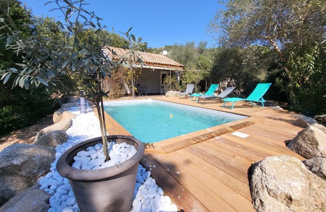Maison avec piscine chauffée