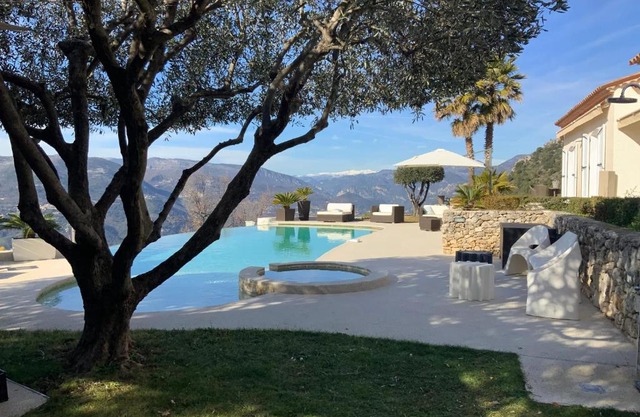 Maison charmante à Aspremont avec piscine privative