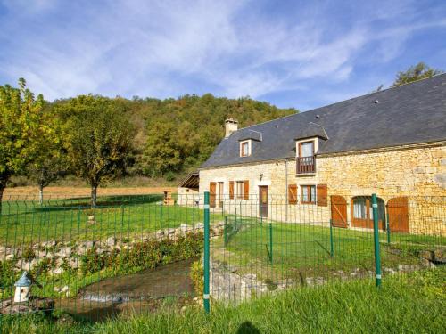 Maison de charme avec ruisseau, 5 chambres, proche Vallée de Dordogne et sites touristiques - FR-1-616-170