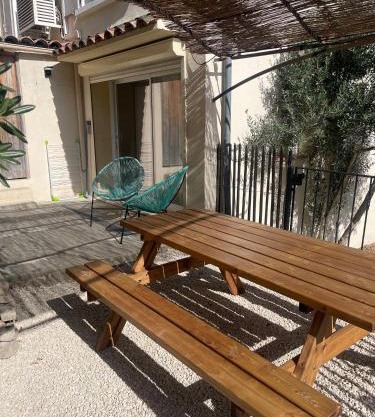 Maison de village au pied du Luberon.
