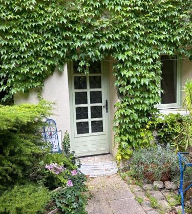 Maison de ville arborée avec cachet