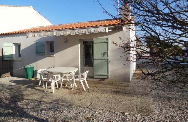 Maison Individuelle Proche Plage, 5 Pers., Terrasse, Wi-Fi, Parking, Calme - FR-1-476-81