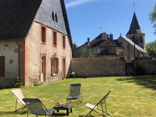 Maison rénovée avec jardin à Jaligny-sur-Besbre - FR-1-489-459