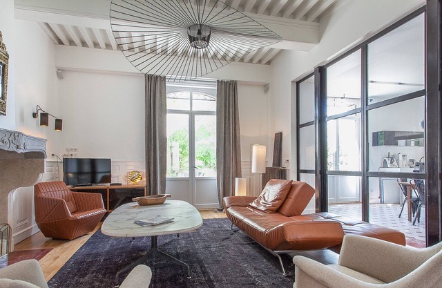 Maison TANDEM - Art & Design Bed and Breakfast in the heart of Cluny