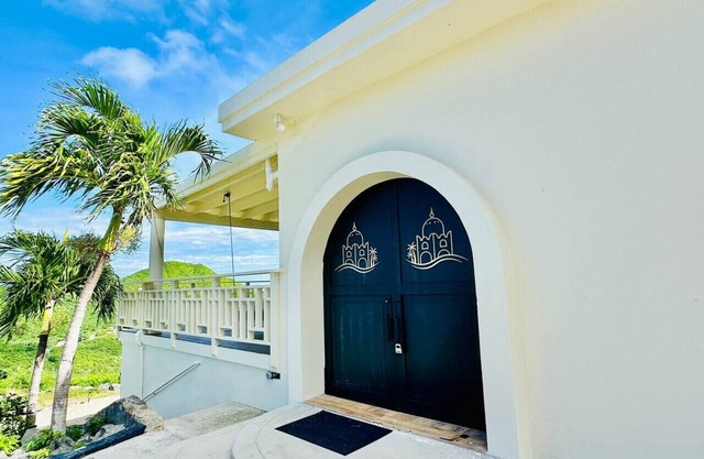 Majesty`s Manor @ Castle St. Croix