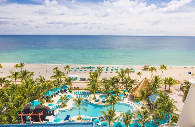 Make Your Trip More Enjoyable! 2 Relaxing Units, Pets Are Welcome, Pool, Beach!