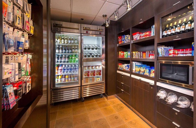 Make Your Trip More Enjoyable! 3 Pleasant Units, Free Parking, Pets Allowed