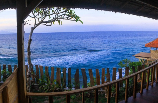 Malibu Huts