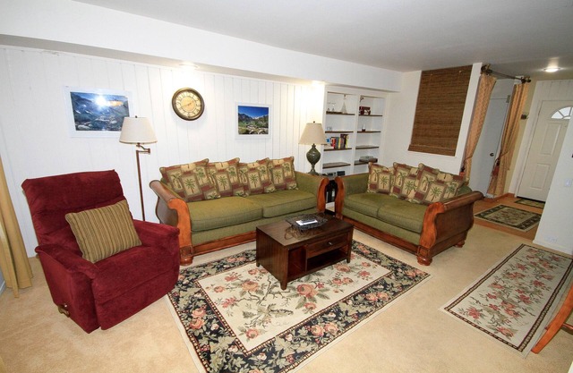 Mammoth Mountain Reservations Condo Collection