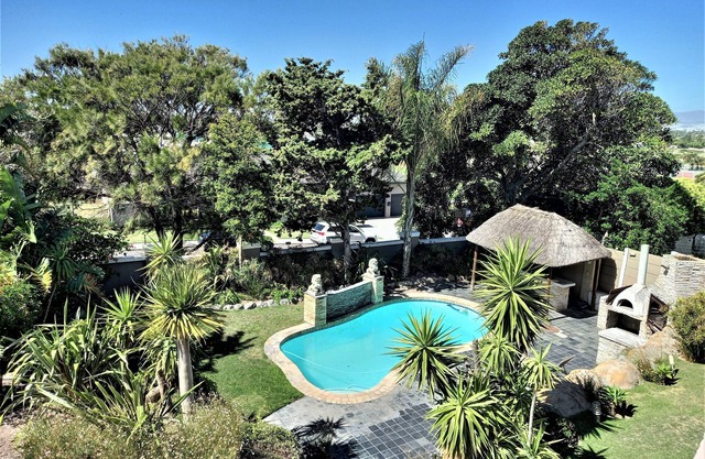 Mandalay Beach B & B