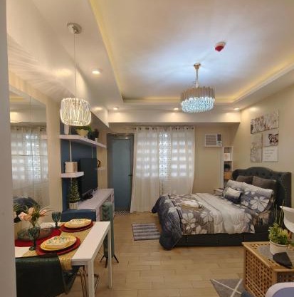Manhattan Plaza tower 2 with Balcony, mini karaoke, Pool, Can Cook