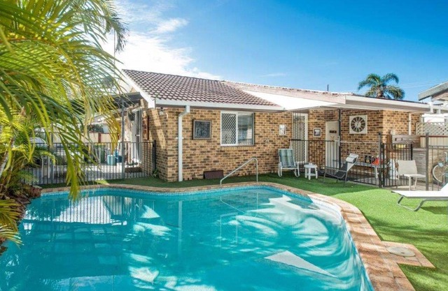 Manning Pool House